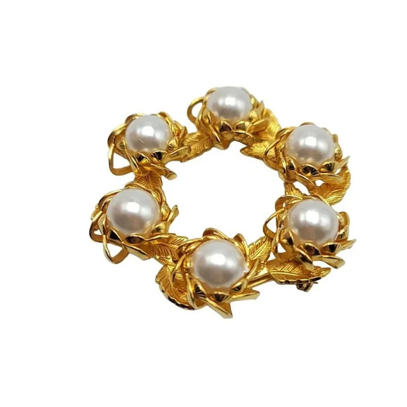 Vintage 1960s Brooch Lapel Pin 3D Laurel Leaf Wreath Faux Pearls Gold Tone Metal - Picture 3 of 4
